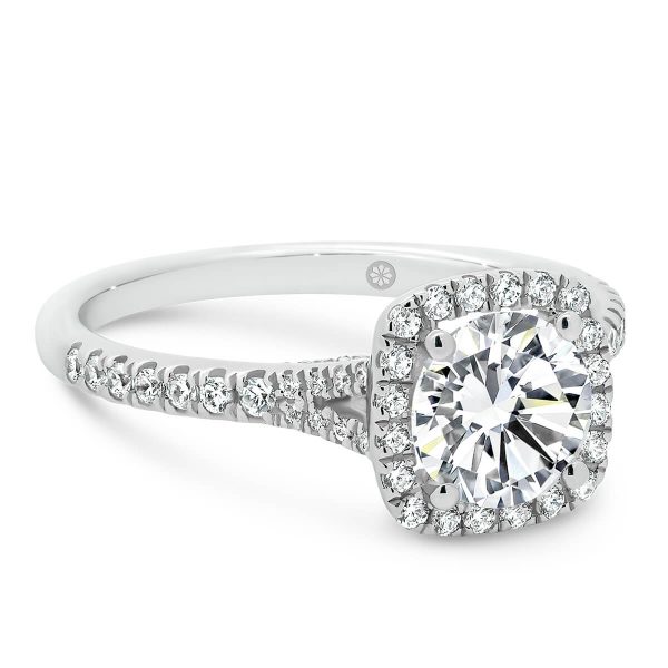 Chloe Round 0.50-1.00 engagement ring with round centre stone and cushion shaped halo