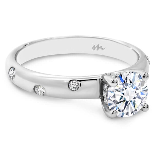 Cecilia 6.5-7.0 Supernova Moissanite