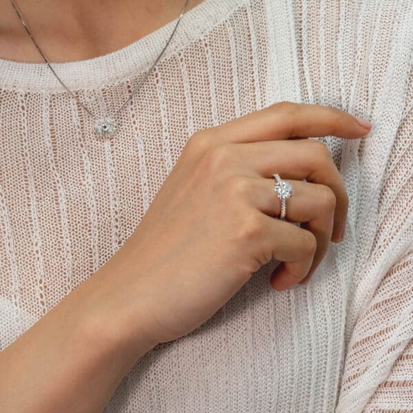 Cindy 7.5-8.0 Supernova Moissanite