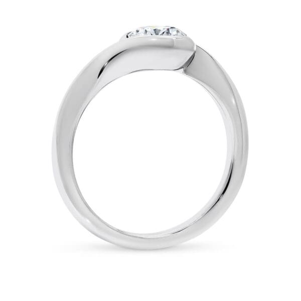 Liza 6.0-6.5 Supernova Moissanite