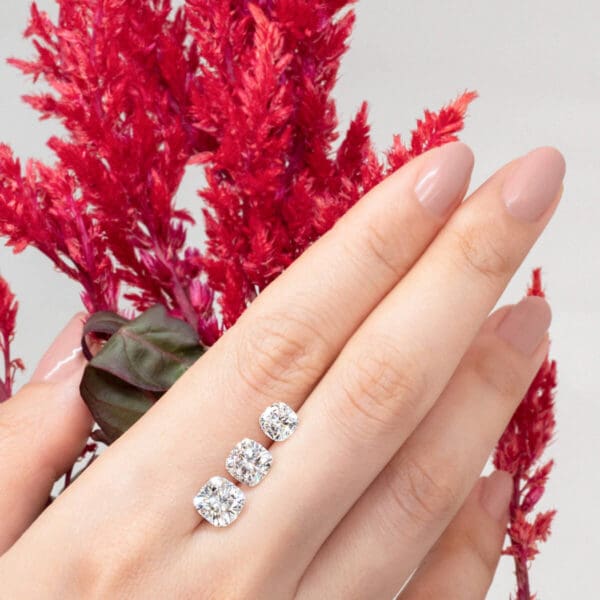 Supernova Moissanite Cushion Cut