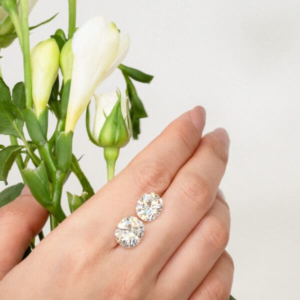 Supernova Moissanite Oval Cut
