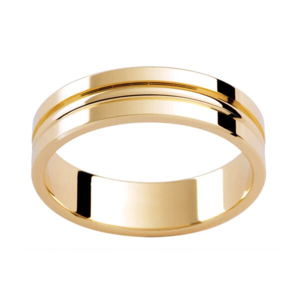 P69 Men'S Wedding Band With Polished Centreline Detail In Yellow Gold