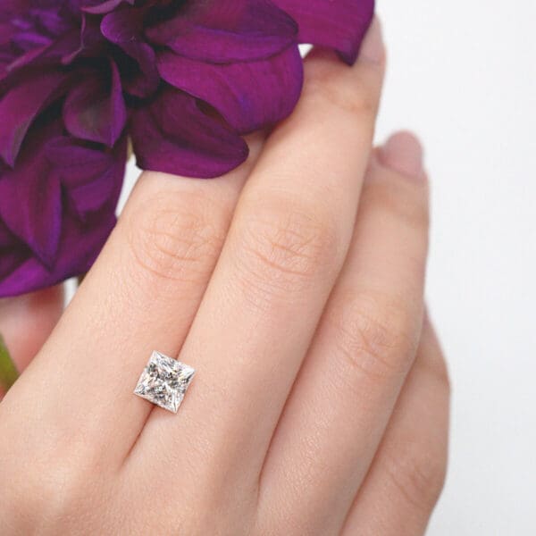 Supernova Moissanite Square Cut