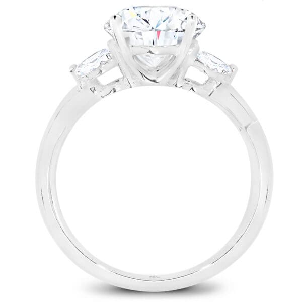Wanda 7.5-8.0 Supernova Moissanite