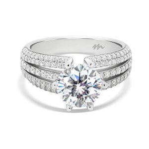 Dior 6 prong round ring on pave set triple band