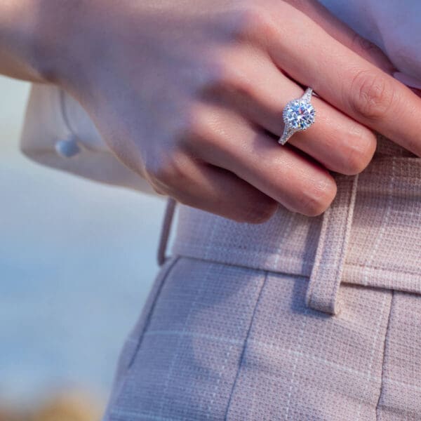Jeannie 9.0-10.0 Supernova Moissanite