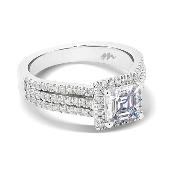Kara Supernova Moissanite