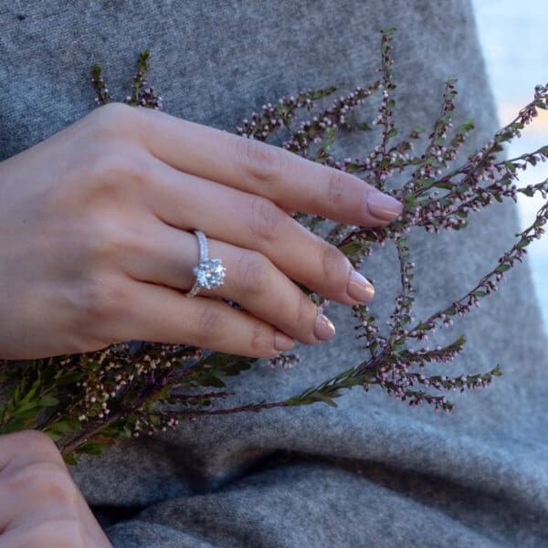 Lotus Supernova Moissanite
