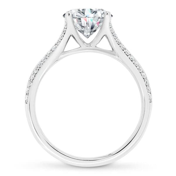 Nevina Supernova Moissanite