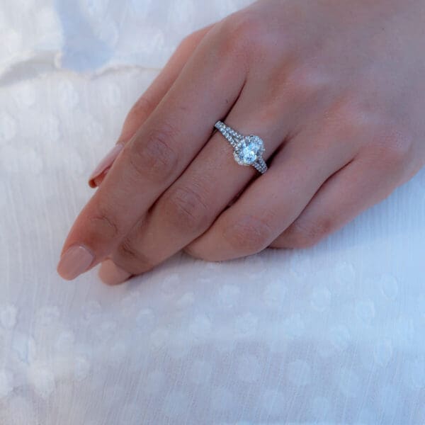 Rome Oval 1.50Ct Pink