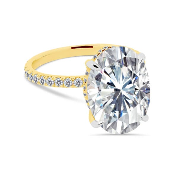 Aurora 14X10 Supernova Moissanite