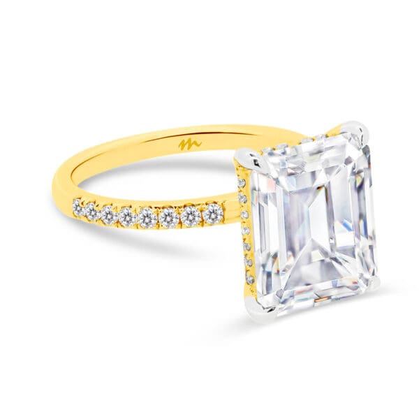 Estella Supernova Moissanite