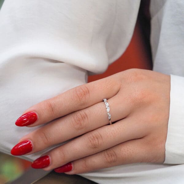 Emma Supernova Moissanite
