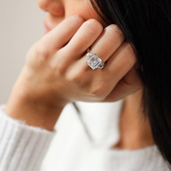 Evelynn Supernova Moissanite