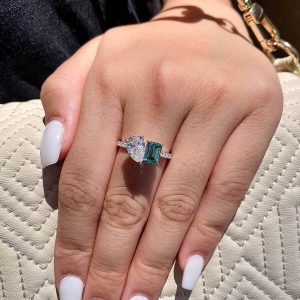 Green Emerald And Pear Moissanite Toi Et Moi Ring