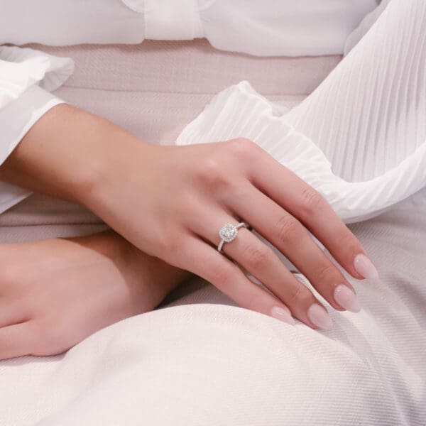 Ava Cushion 6.0-7.0 Supernova Moissanite