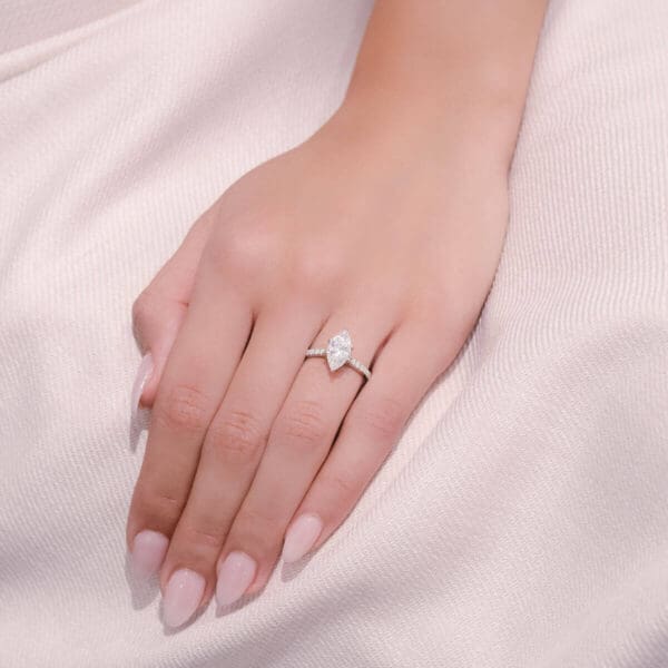 Mollie Supernova Moissanite