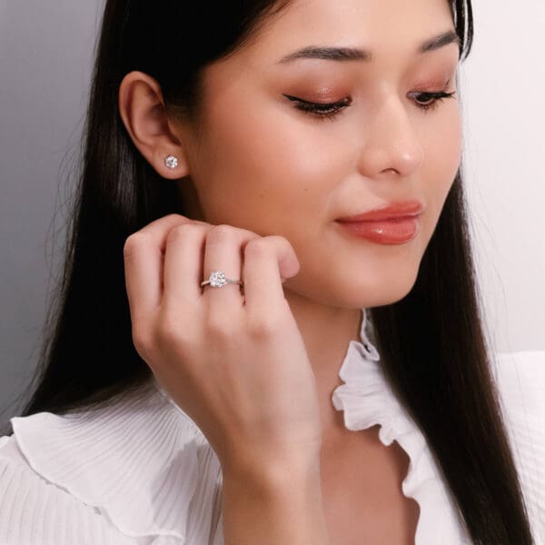 Nina 7.5-8.0 Supernova Moissanite