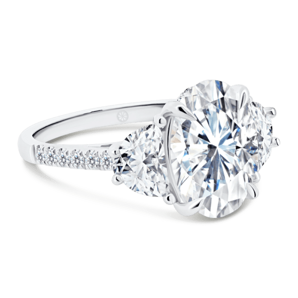 Jacqueline Oval