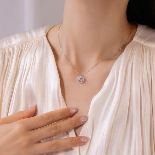 Vicky 18K Yellow Gold 1.73Tcw