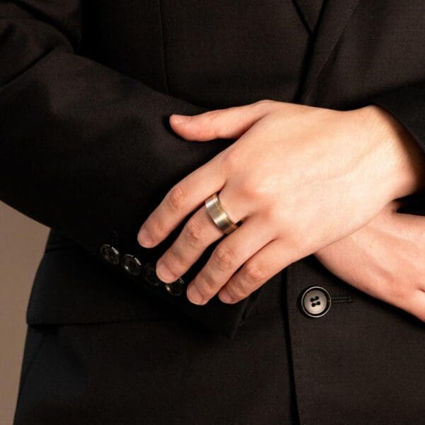 Model Wears F137 8Mm Two Tone Alternating 18K Gold Flat Profile Offset Contrast Strip Wedding Bands For Men