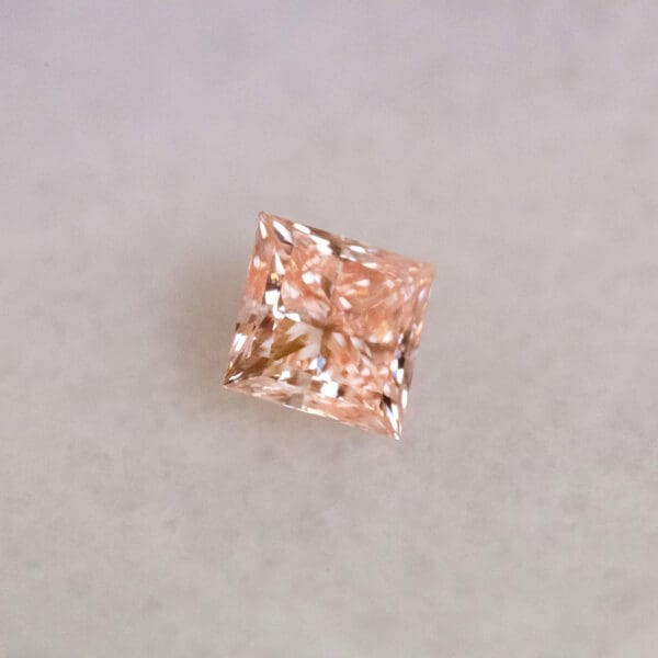 Princess Cut 2 02Ct Fancy Vivid Pink Vvs2 604312152 Angle